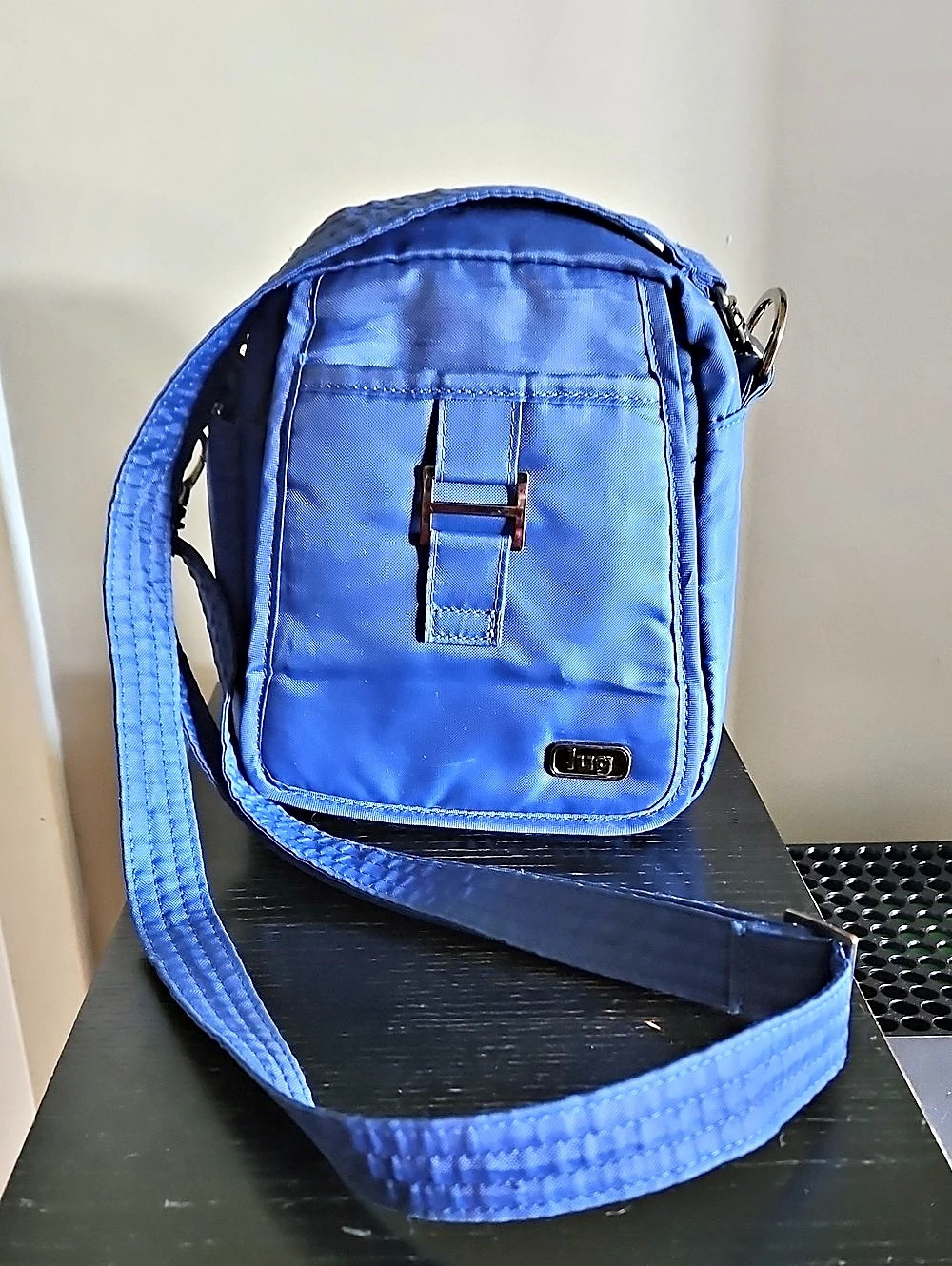 Lug Blue Infinity Crossbody Bag